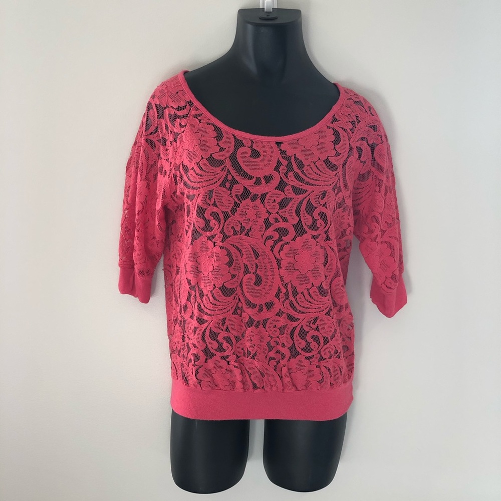 Women’s Medium Eyelash Couture Lace Blouse.